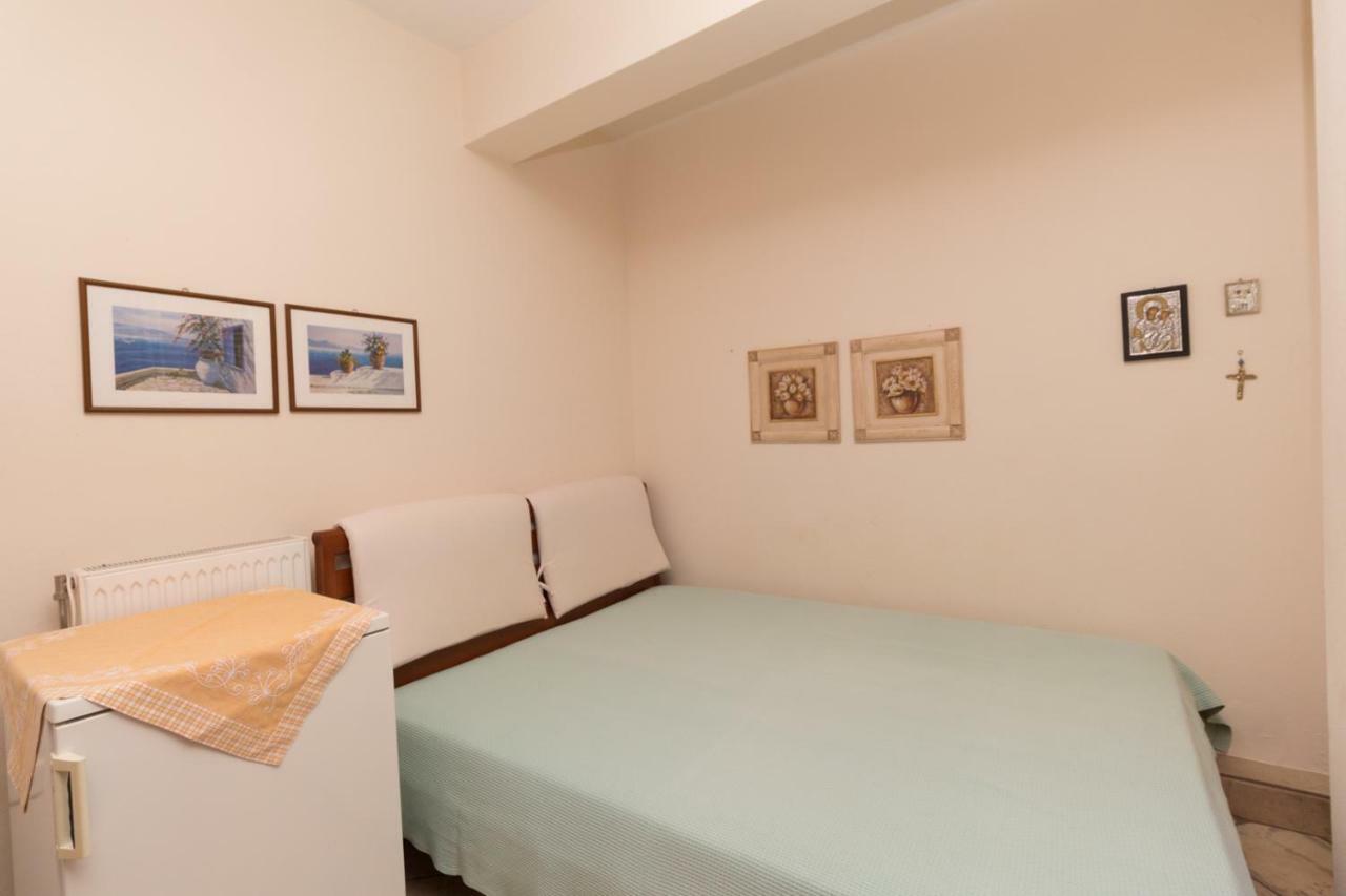 Kyrana Apartments 帕利乌里翁 外观 照片